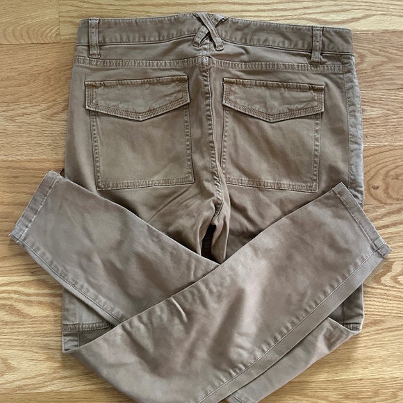 Vineyard Vines NWOT Garment Dyed Skinny Utility Pant (4) - Picture 3 of 14